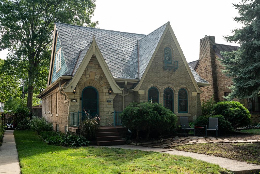 3276 N 50th St, Milwaukee