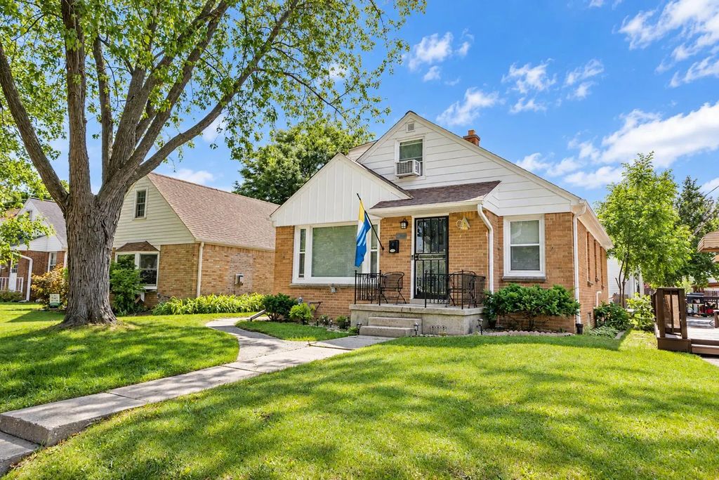 3045 N 84th St, Milwaukee