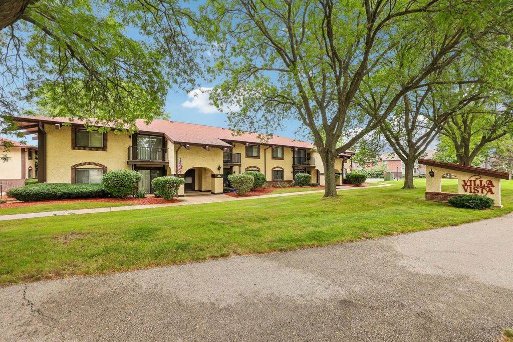 N82w13506 Fond Du Lac Ave A207, Menomonee Falls