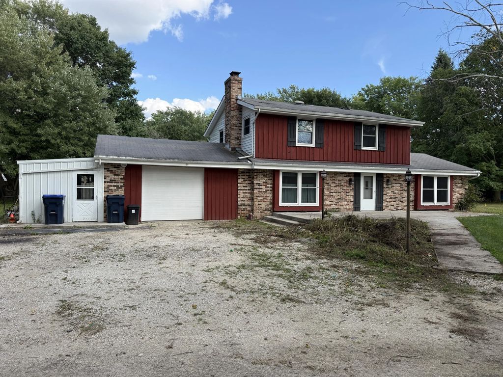 W231s6190 Charles Dr, Waukesha
