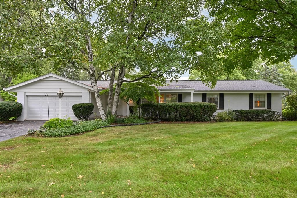 2120 Elm Tree Rd, Elm Grove