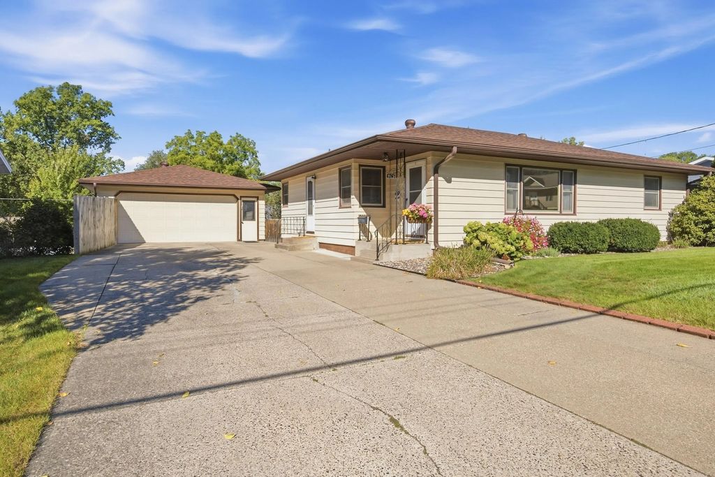 415 N 6th Ave, Onalaska