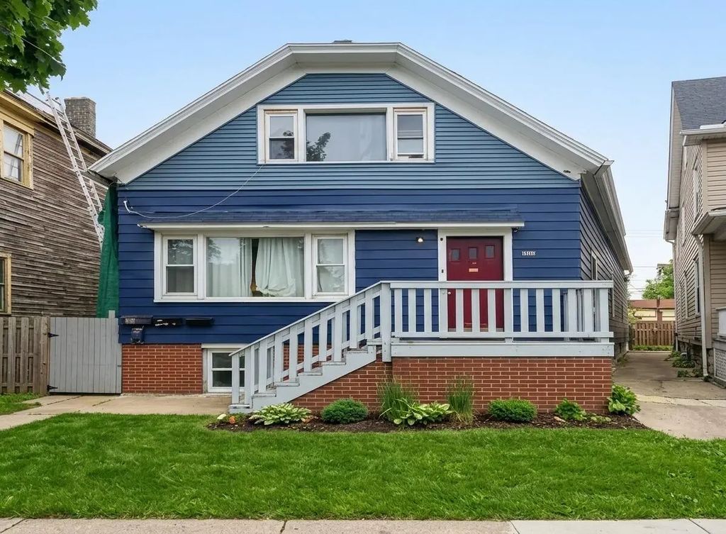 1327 W Orchard St, Milwaukee