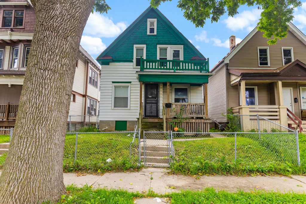 2868 N 26th St, Milwaukee
