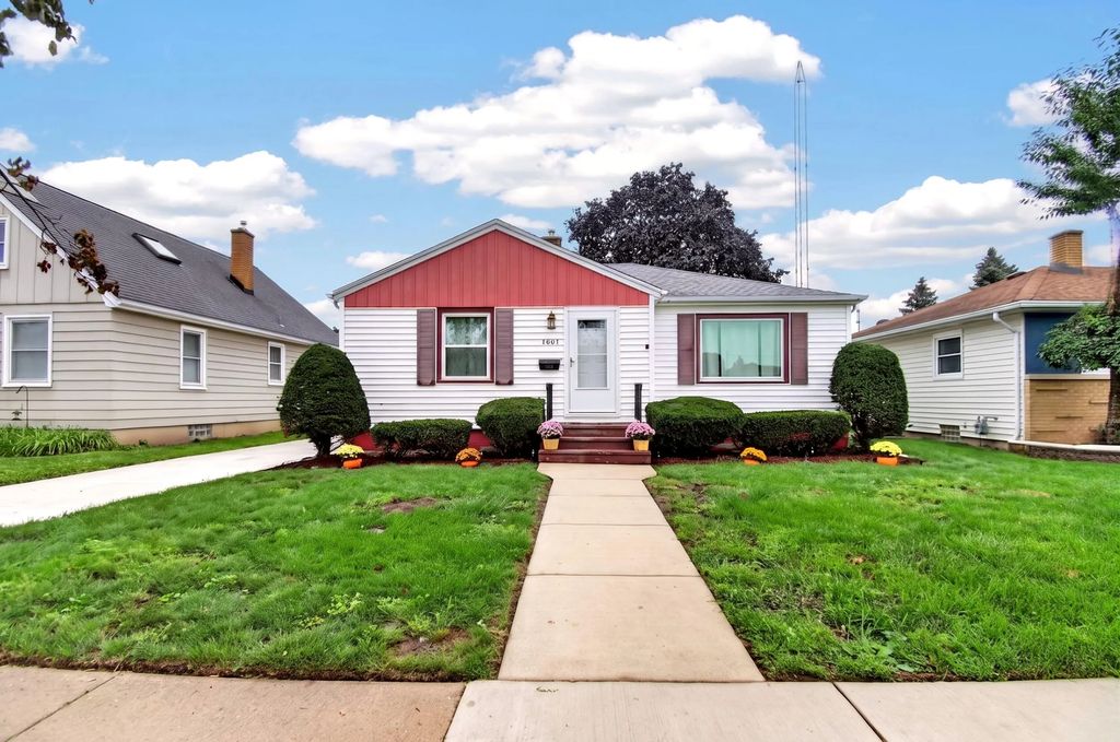 7807 35th Ave, Kenosha