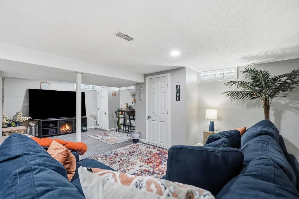 5800 W Vienna Ave, Milwaukee
