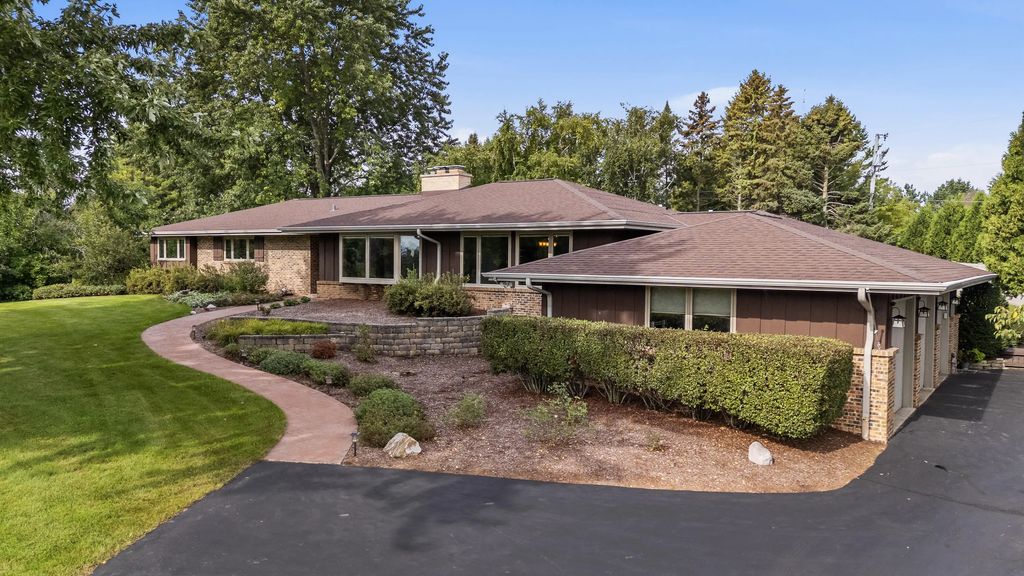 1123 Lake Shore Rd, Grafton