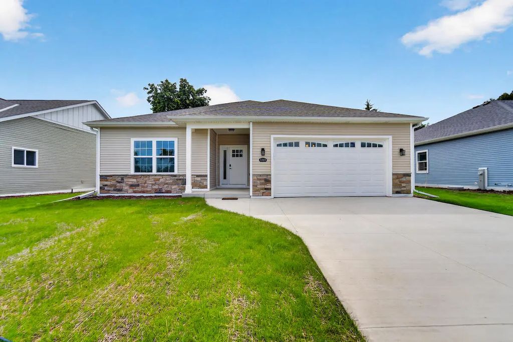 5323 Emstan Hills Rd, Racine