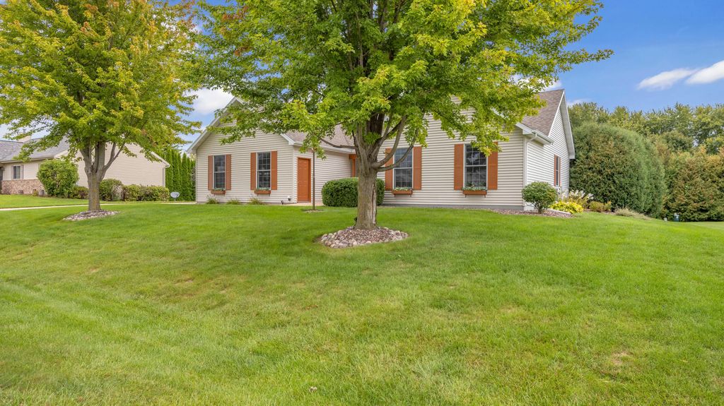 N6519 Canterbury Ln, Fond Du Lac