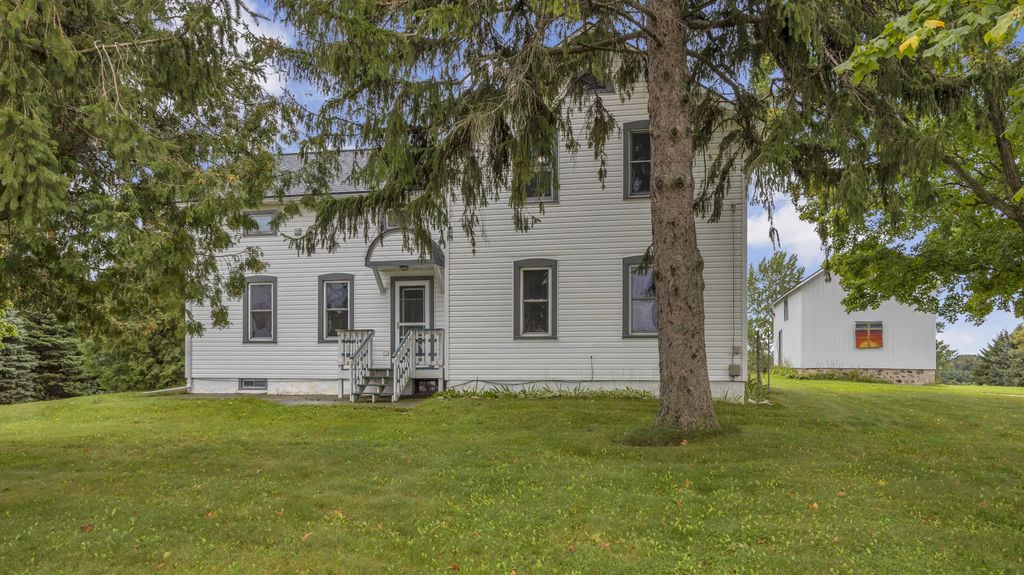 W2158 Poplar Rd, Forest