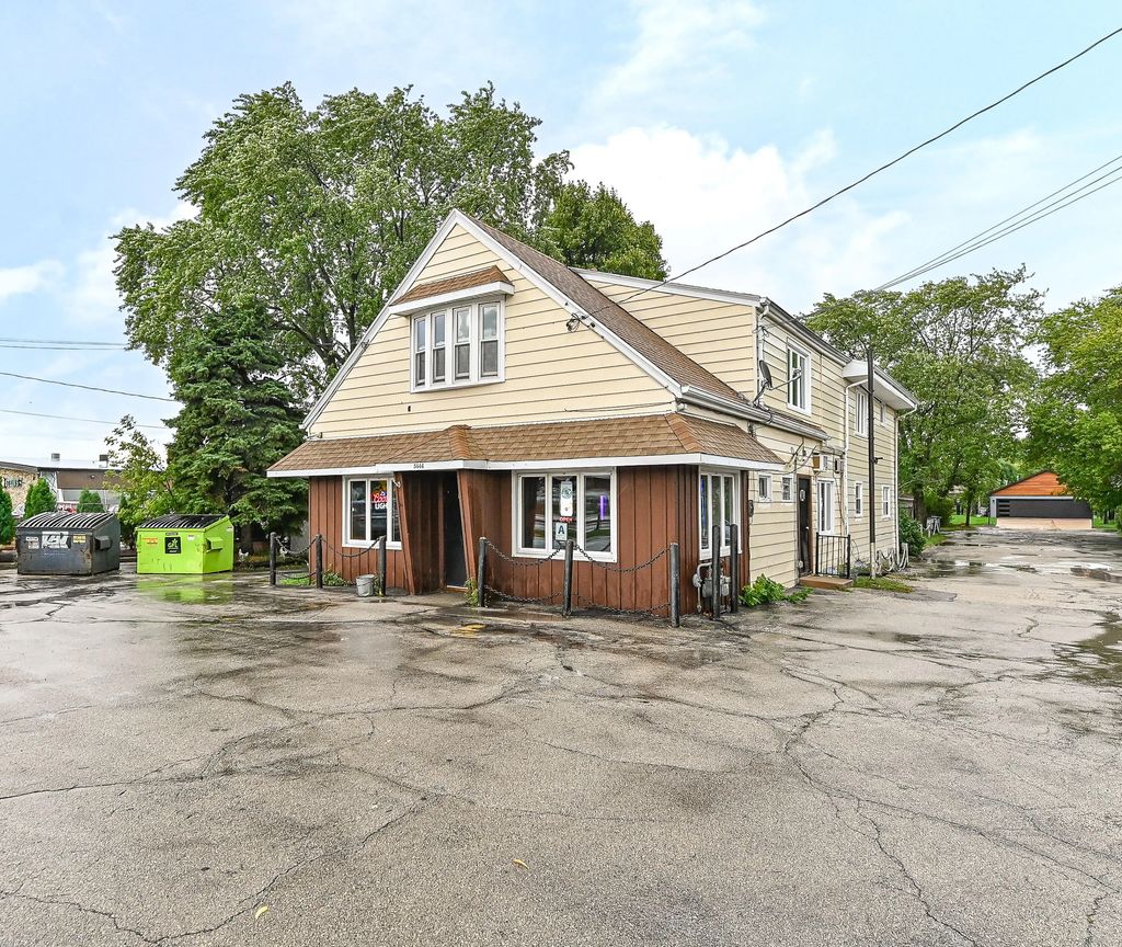 5444 S 27th St, Milwaukee