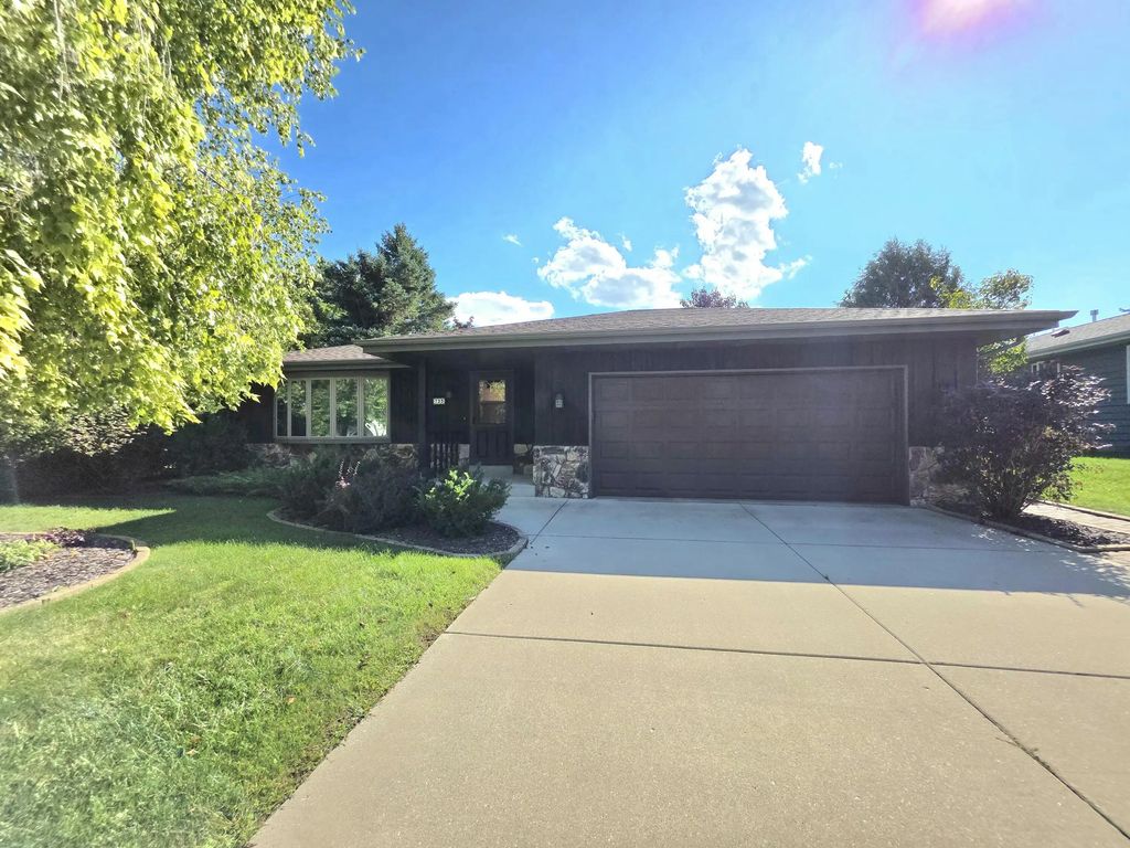 723 Wilson Ave, Sheboygan Falls
