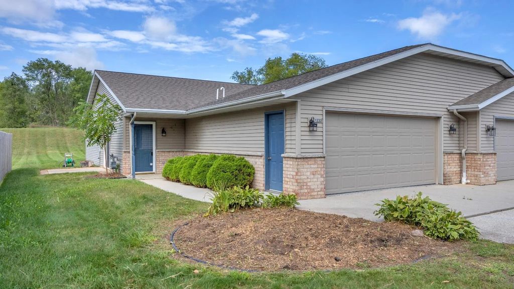 1232 N 49th St, Sheboygan
