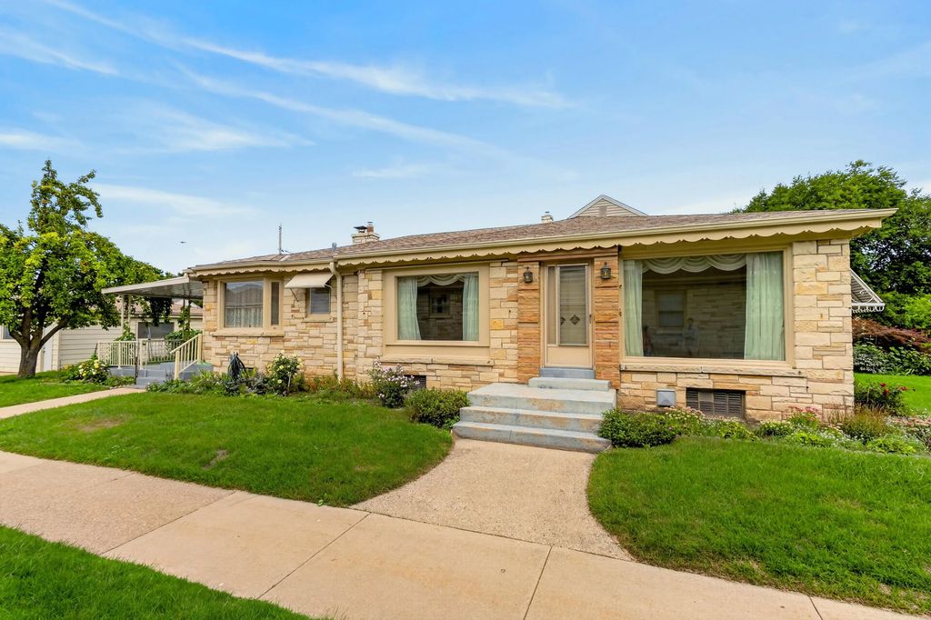 3579 S 14th St, Milwaukee
