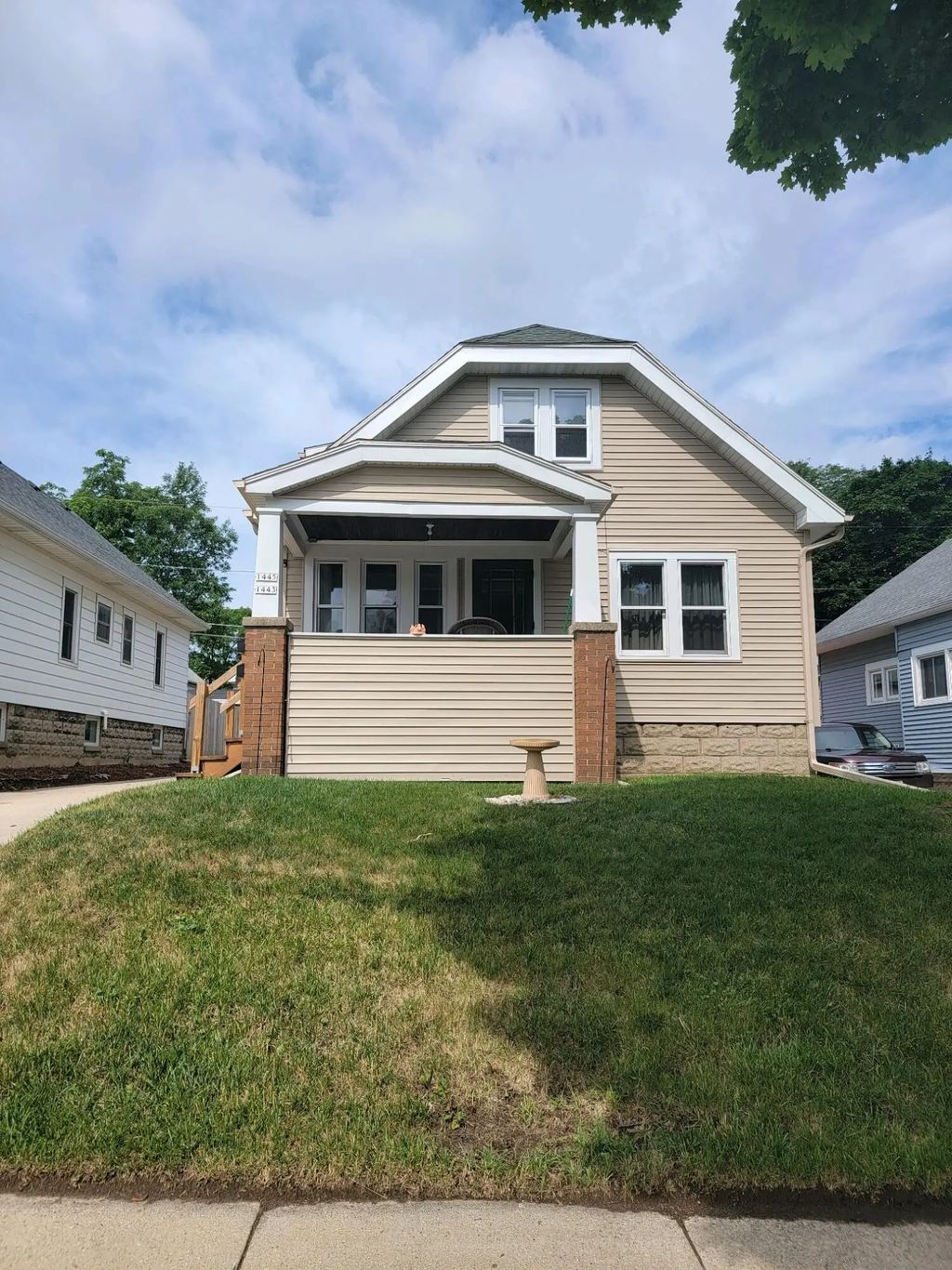 1443 S 86th St S 1445, West Allis