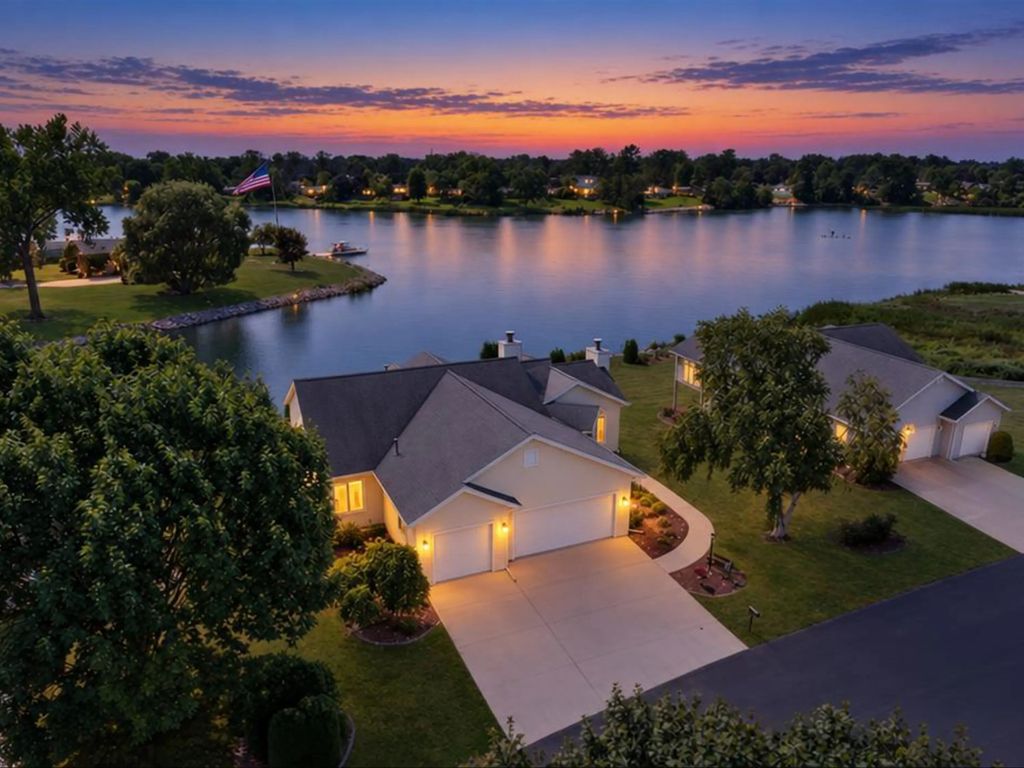 1505 Blue Heron Dr, Two Rivers