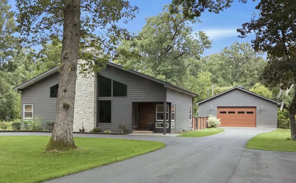 1404 Del Oaks Ln, Delavan