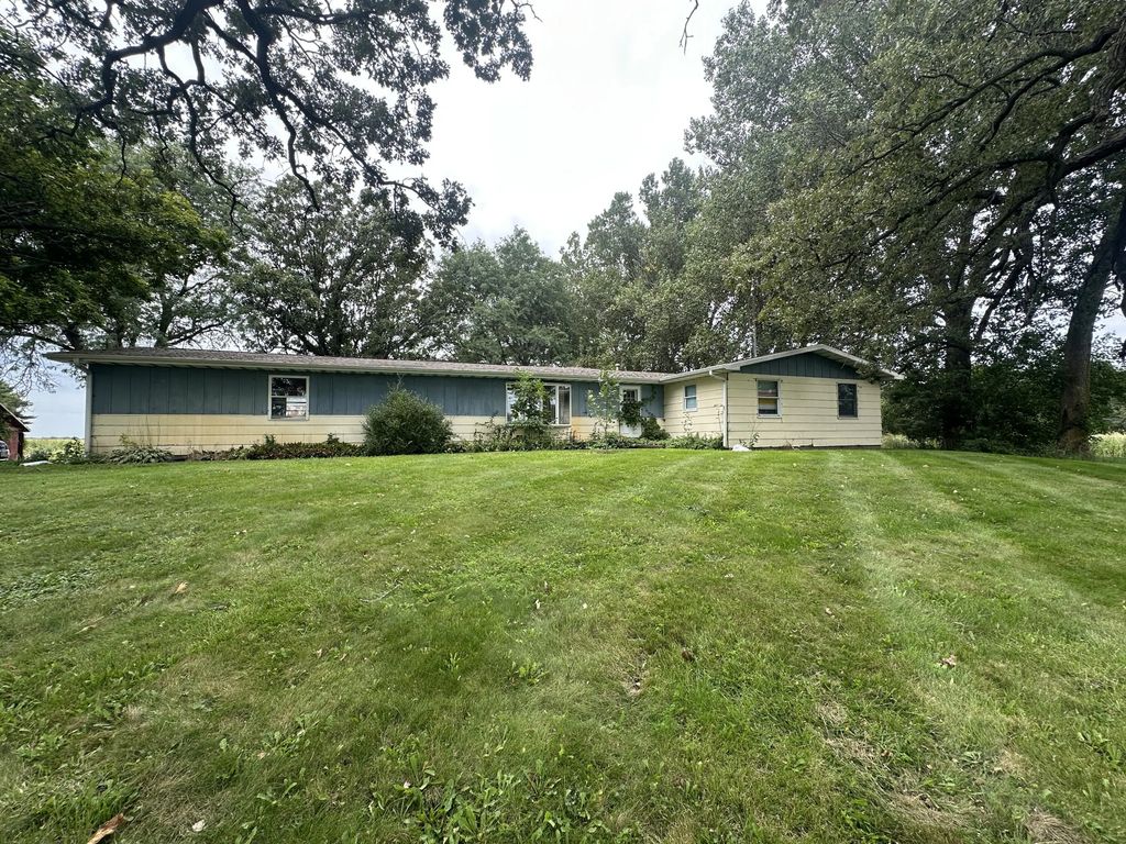 3851 Highway 67 -, Delavan