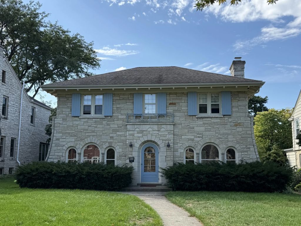 9035 Jackson Park Blvd, Wauwatosa