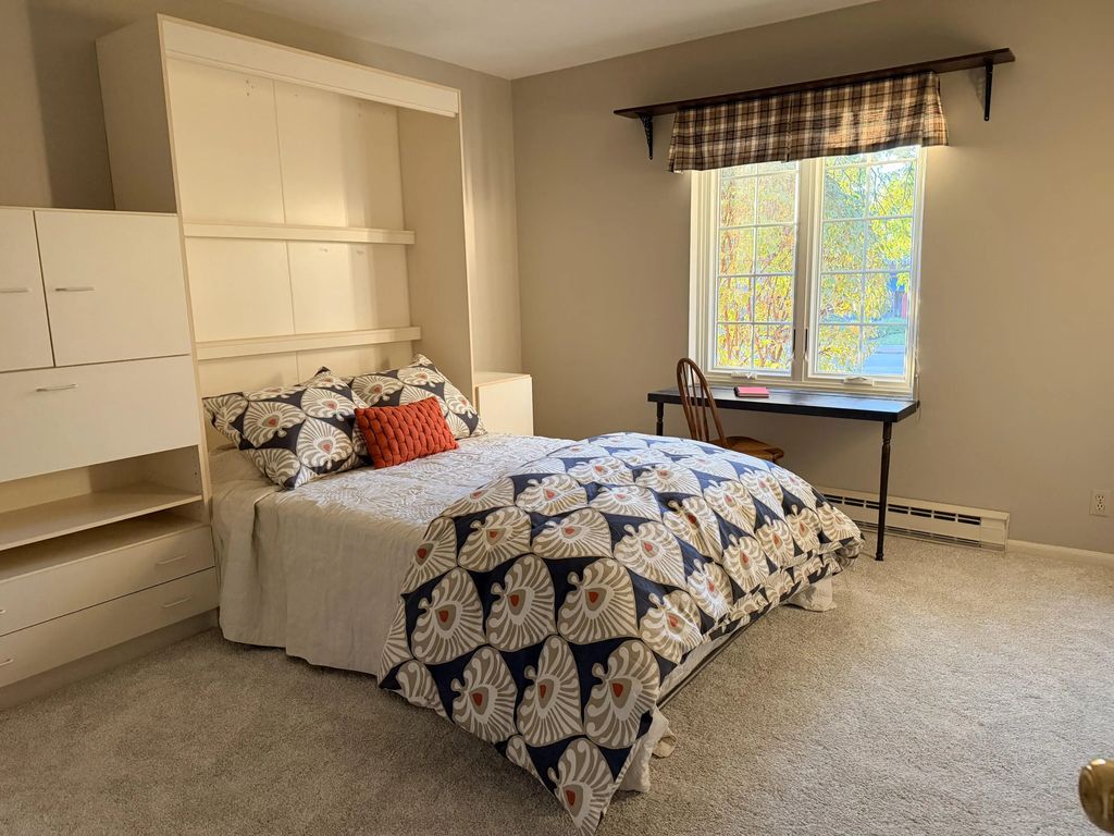 13335 Watertown Plank Rd 105, Elm Grove