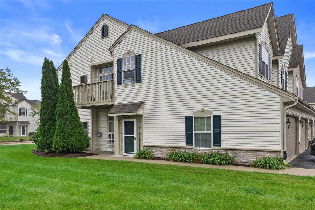 1052 Bedford Ct 201, Mount Pleasant