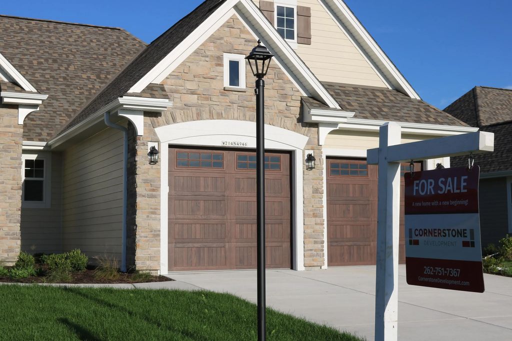 W214n4946 Casey Ct, Menomonee Falls