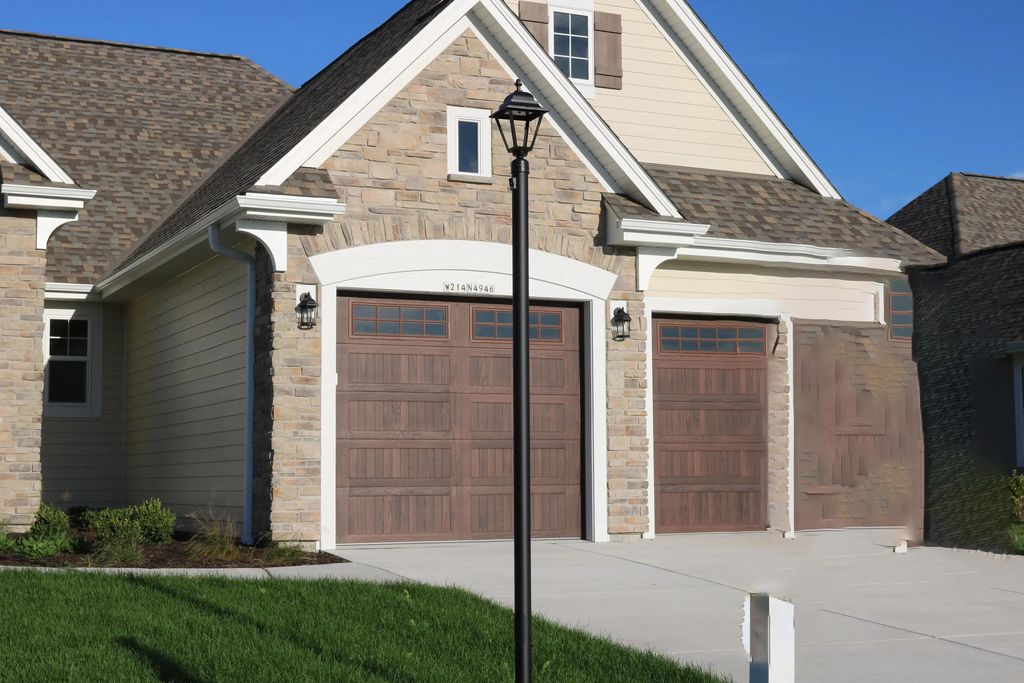 W214n4946 Casey Ct, Menomonee Falls