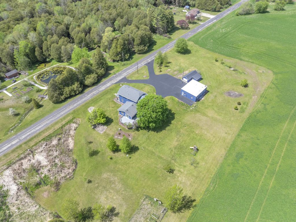 11607 Schad Rd, Schleswig