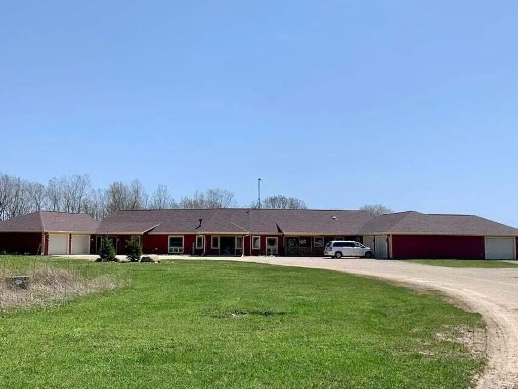 417 E 1st St, Waldo