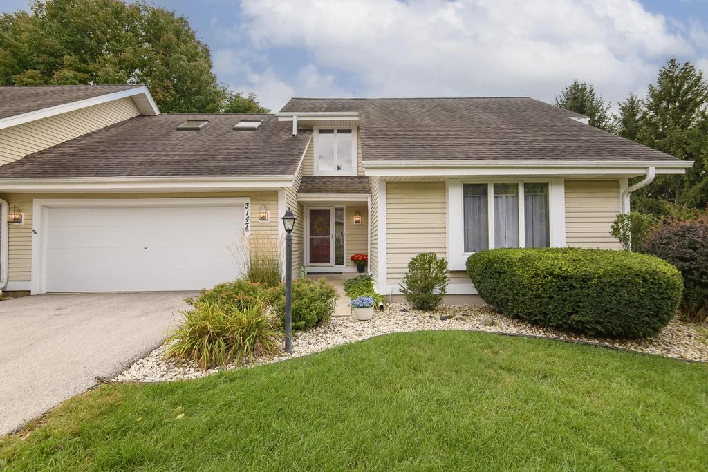 3147 Madison St, Waukesha