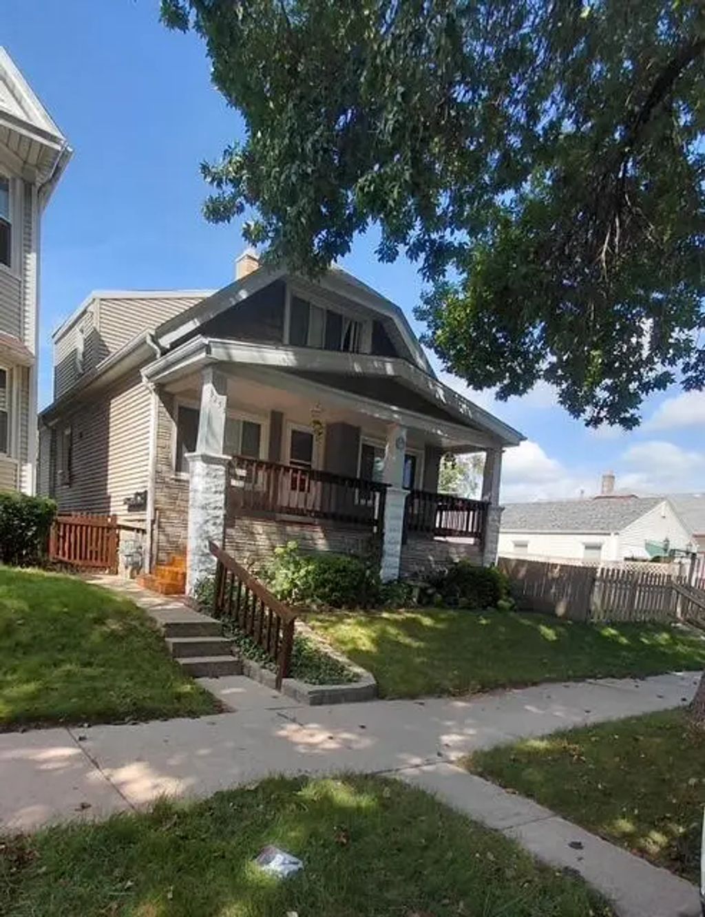 3253 S 8th St, Milwaukee