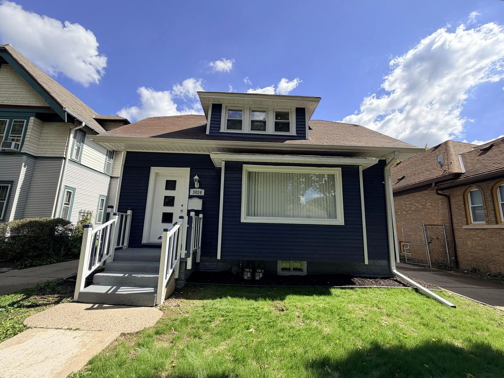 3024 N 44th St, Milwaukee