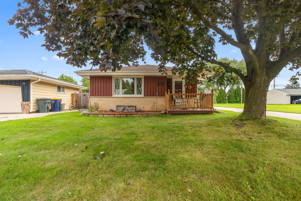 3140 S 107th St, West Allis