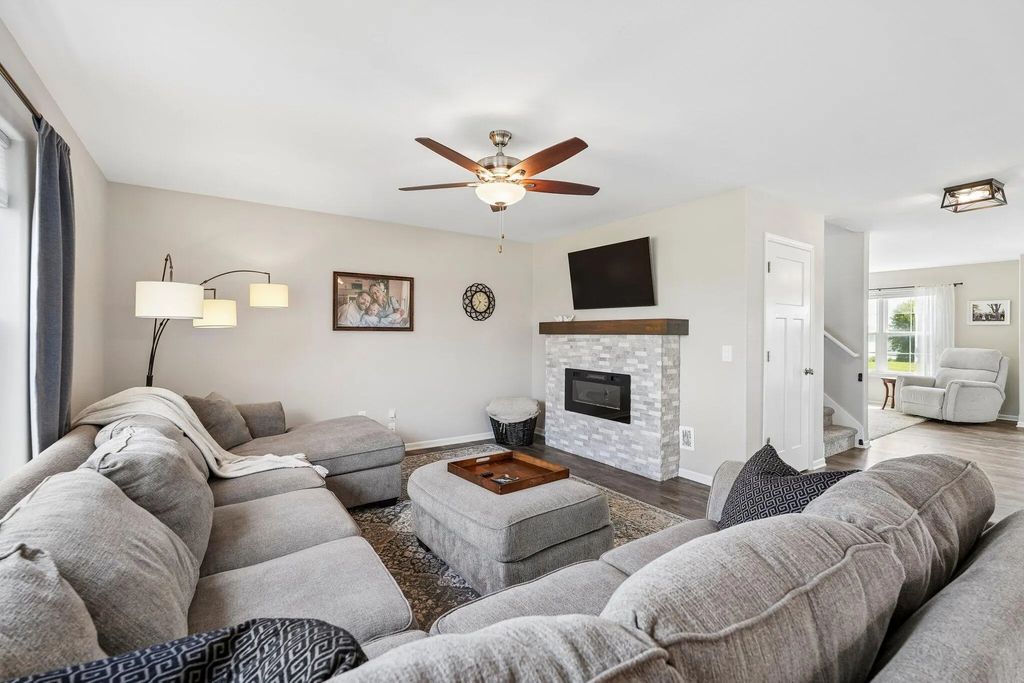 74 Weston Ridge Rd, Oconomowoc