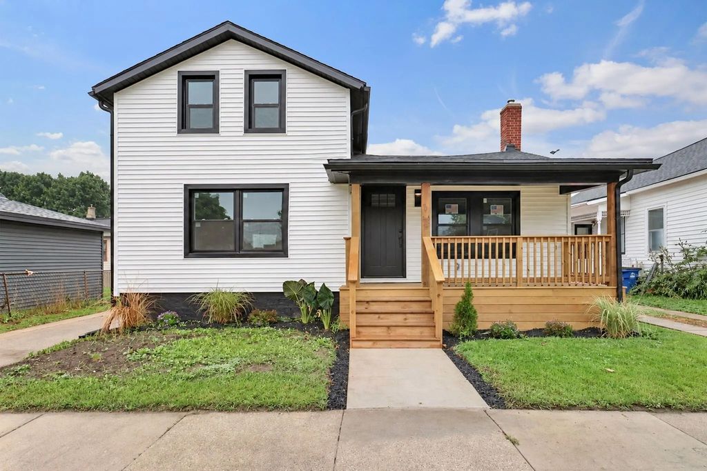 1236 Grand Ave, Racine