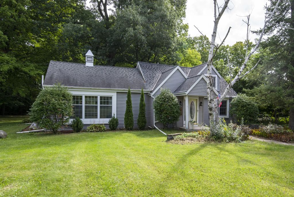 8416 N 66th St, Brown Deer