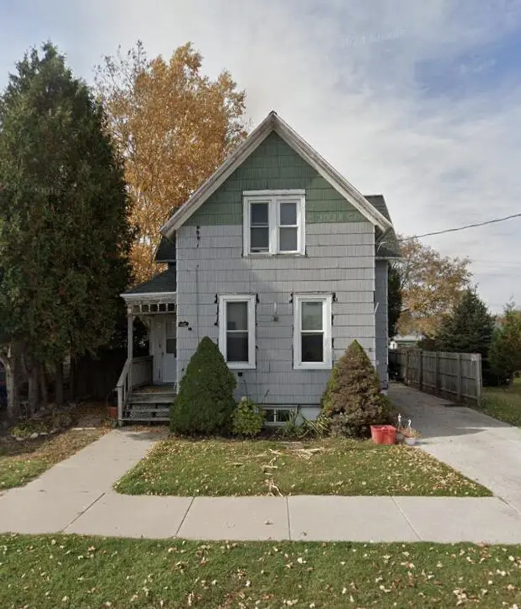 616 S 18th St, Manitowoc