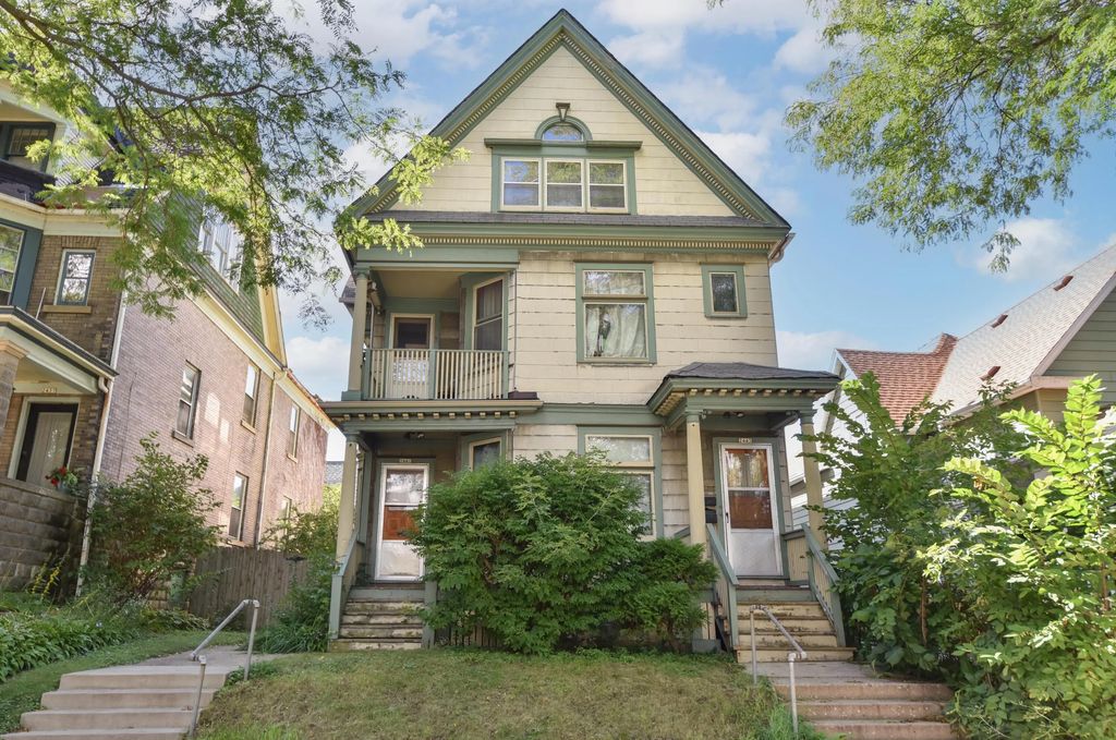 2441 N Humboldt Blvd 2443, Milwaukee