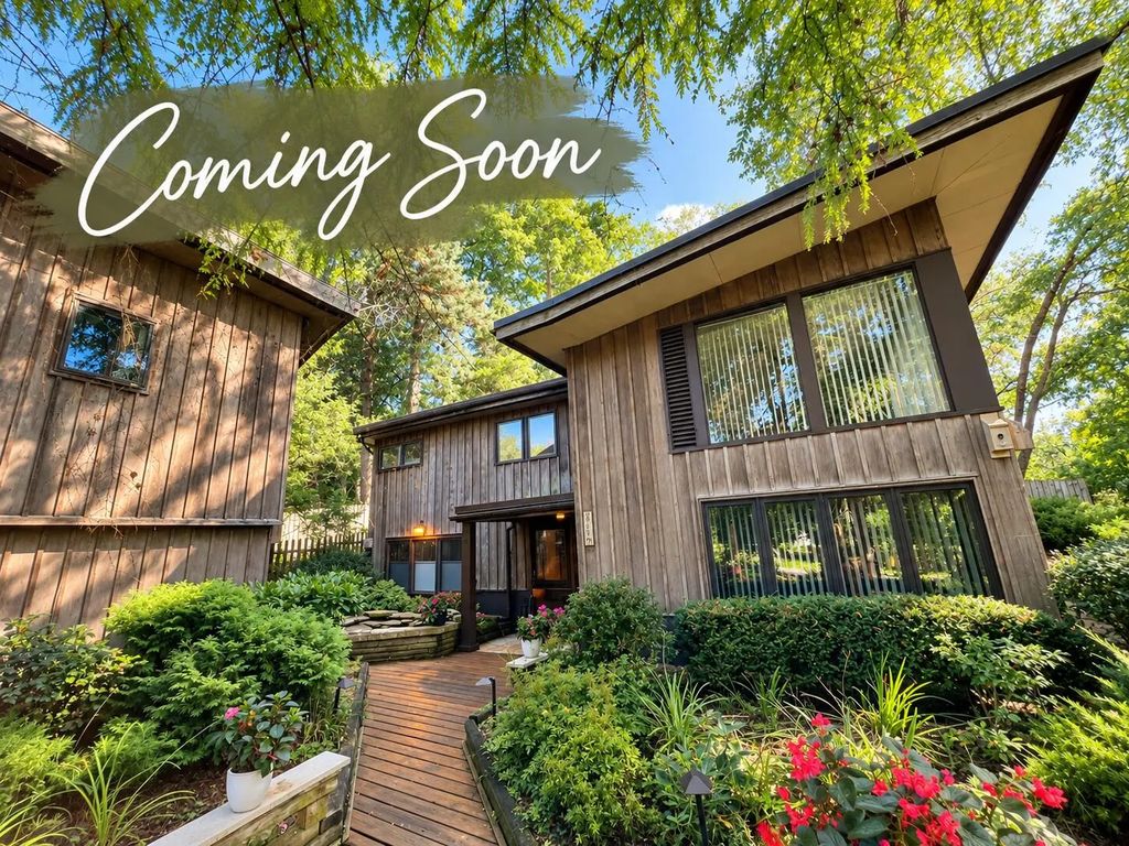 2917 Waunona Way, Madison