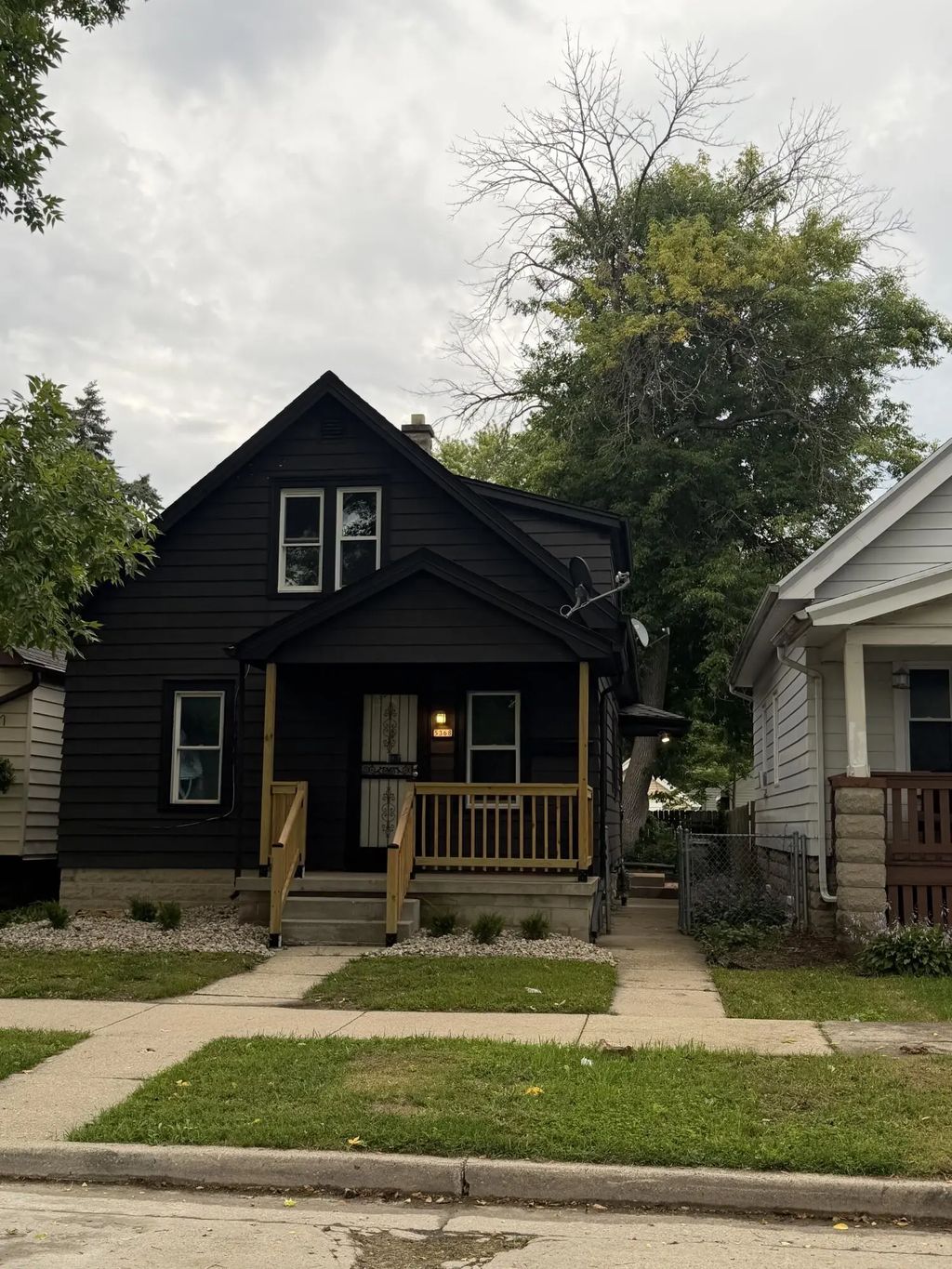 5368 N 39th St, Milwaukee