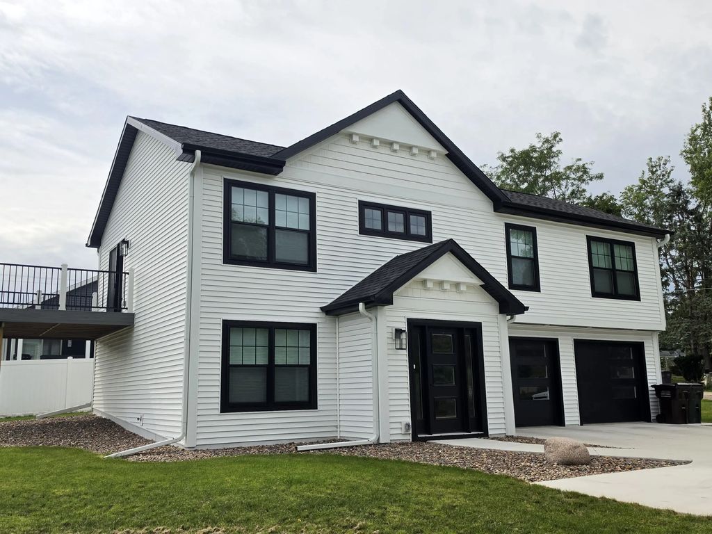 3392 N Narcissus Rd, Geneva