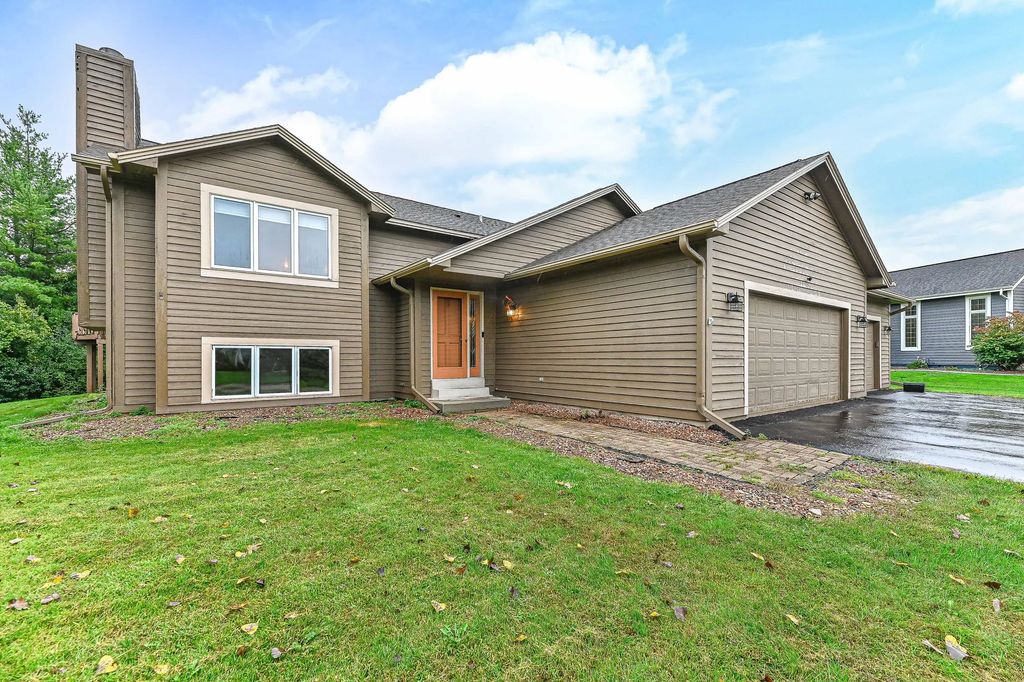 S70s19780 Thornapple Ct, Muskego