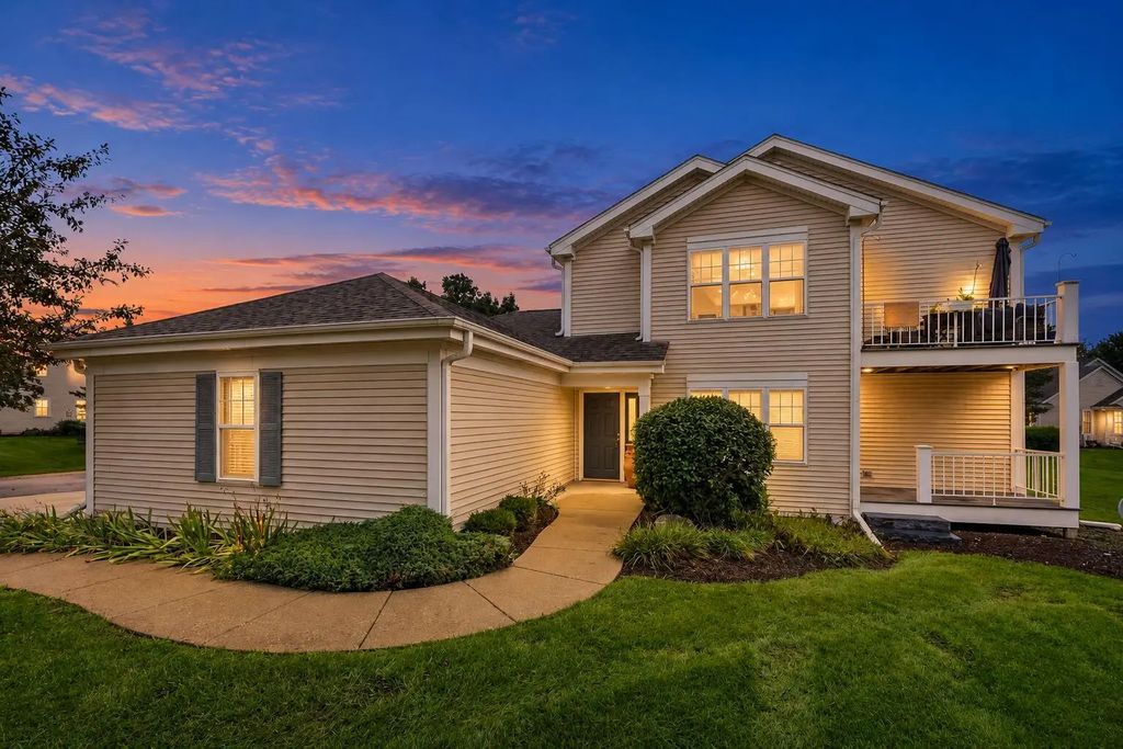 609 Park Dr, Waterford