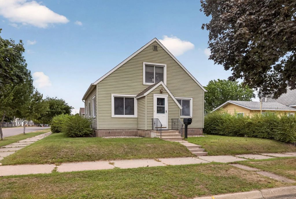 2101 Redfield St, La Crosse