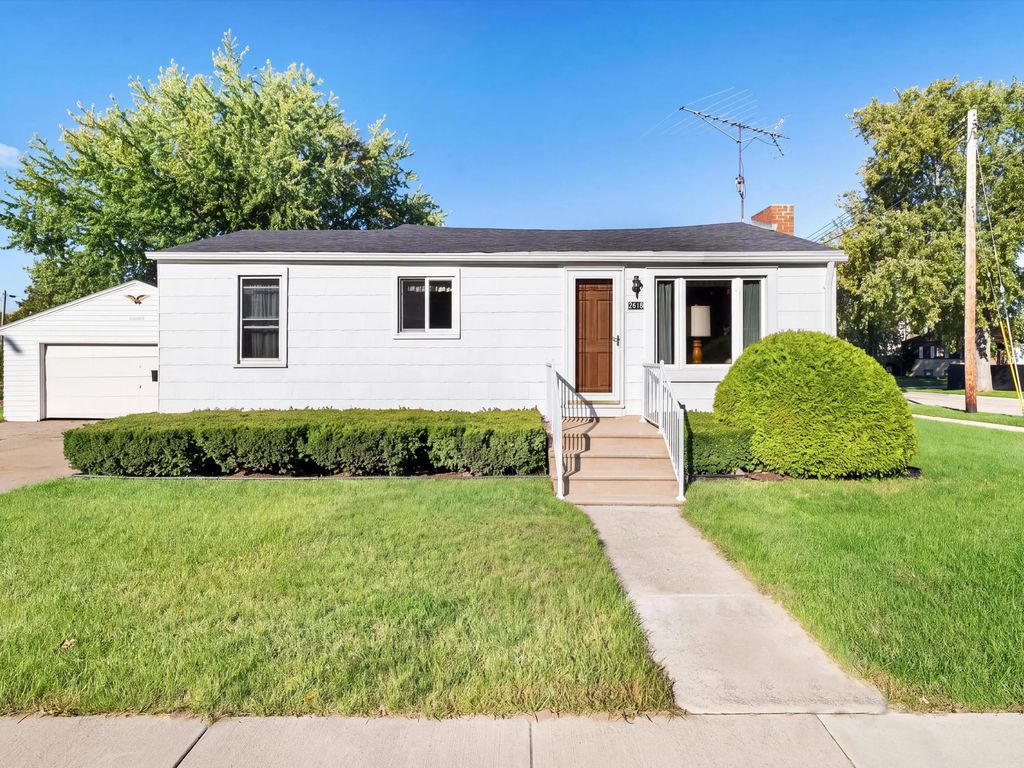 2618 Lincoln Ave, Two Rivers