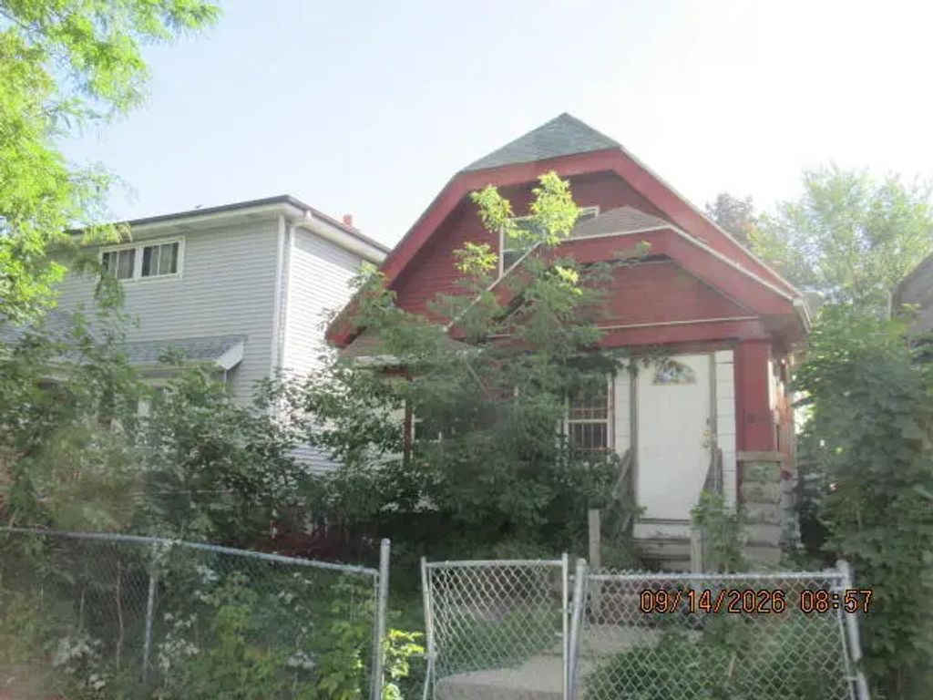 3716 N 26th St, Milwaukee