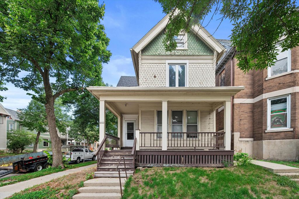 1600 E Kane Pl 1602, Milwaukee