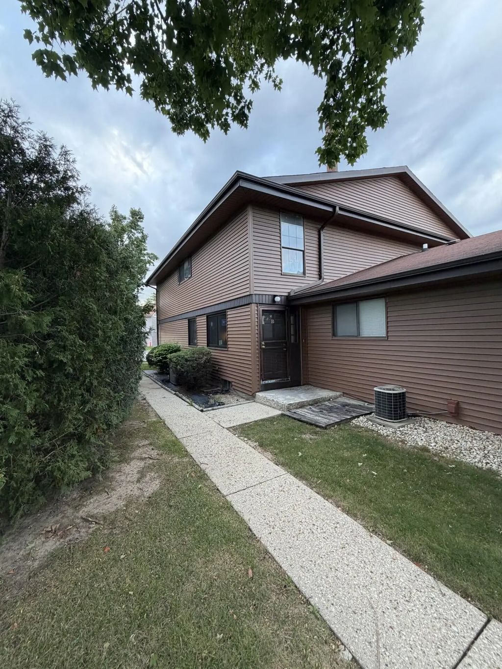 6972 N Raintree Ct B, Milwaukee