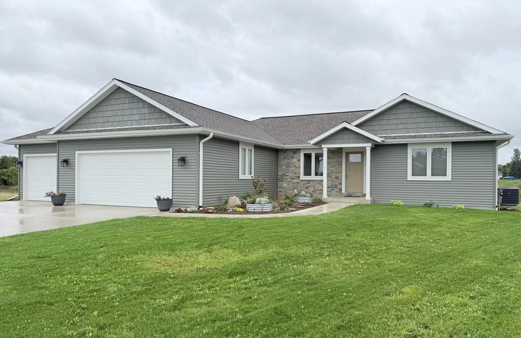 4801 Lincoln Way, Sheboygan