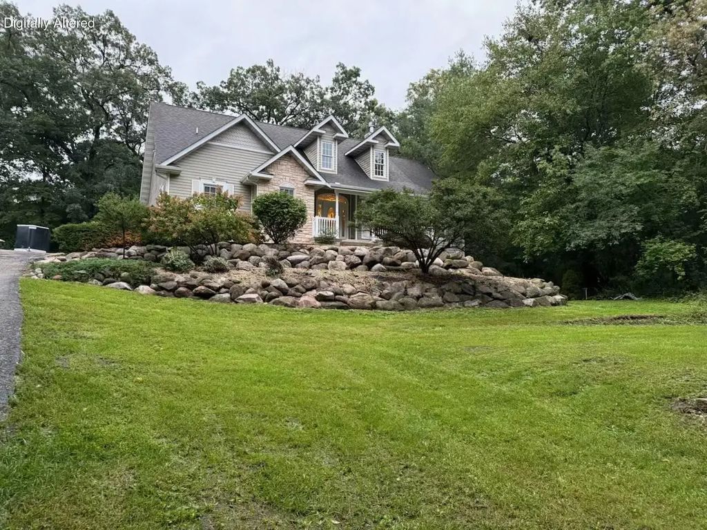1528 E Lakeshore Dr, Twin Lakes